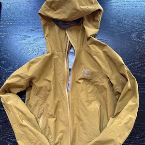 Arc'teryx Women's Shell Jacket (Medium) Brand New